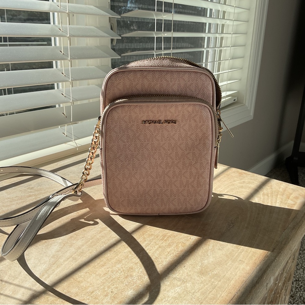Michael Kors Blush Crossbody Bag with Gold Chain